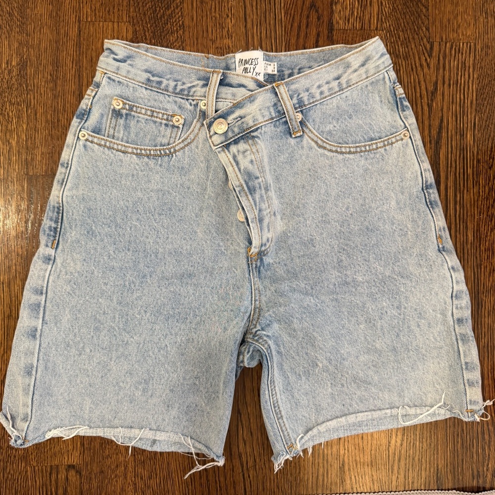 Blue Cross Waist Jean Shorts